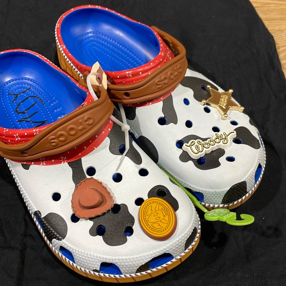 If you like Toy Story, these Woody crocs are for you!
